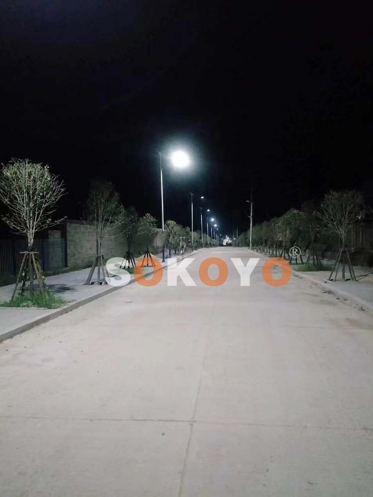 福建南平光澤縣某道路太陽能路燈成功亮燈